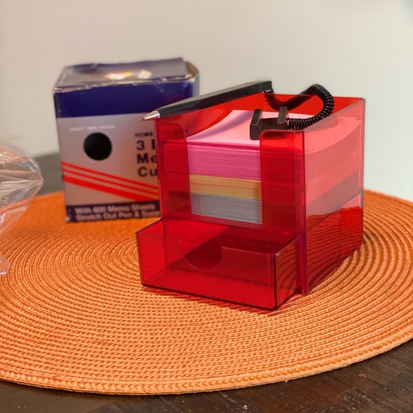 COPY - Desk Acrylic Memo Block Set, Colored Paper and attached Pen, NWT - Picture 4 of 9